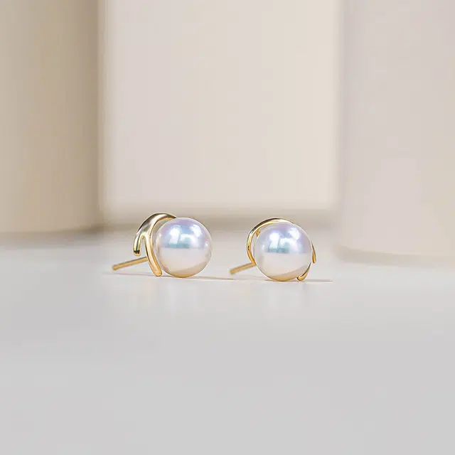 AKOYA 18K