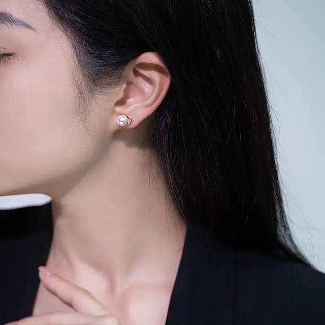 AKOYA 18K