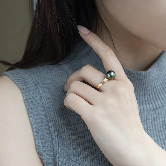 AKOYA 18K