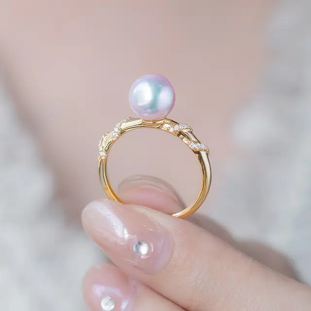 AKOYA