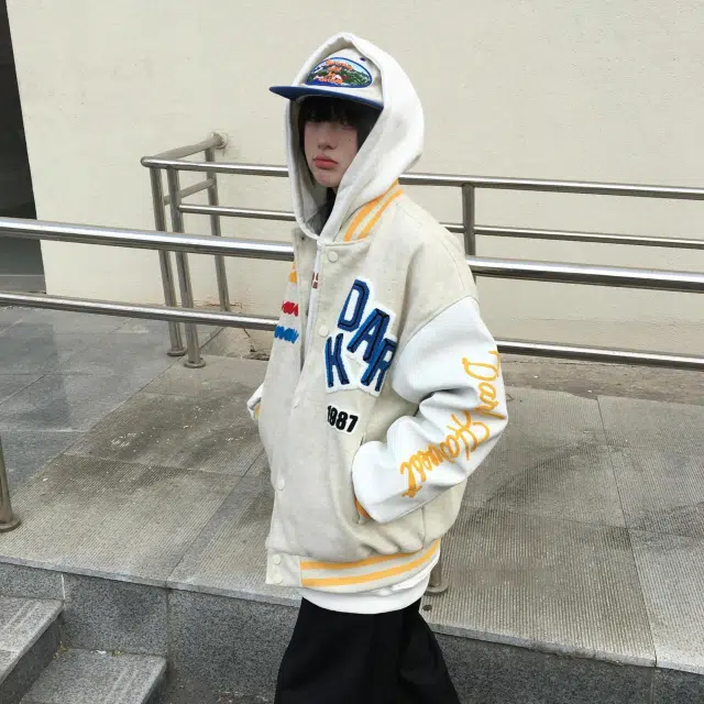 沐诚阳译  美式复古高街植绒刺绣字母撞色拼接外套 嘻哈街头痞帅 宽松落肩垂感 休闲舒适百搭棒球服 男女同款