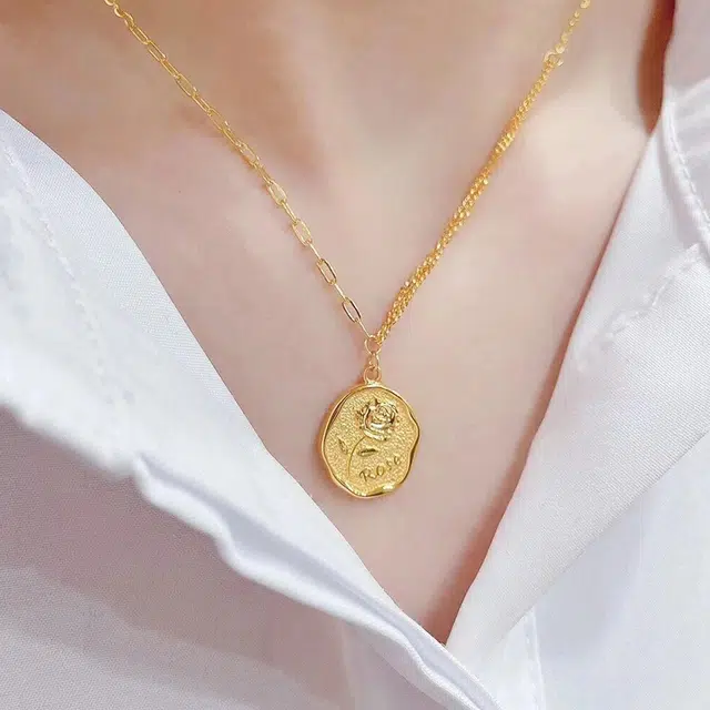 智玉云祥 轻奢简约玫瑰花 花牌花朵吊坠 足金 按克计价 项链 女款