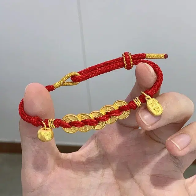 999