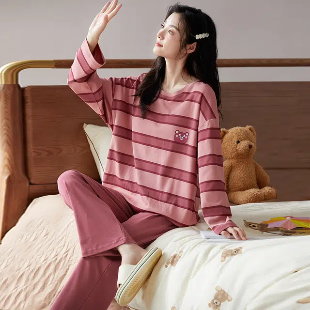 欧迪芬 纯棉家居服免穿文胸条纹圆领长袖柔软舒适亲肤休闲线条透气春夏款长裤睡衣套装 女款 红色