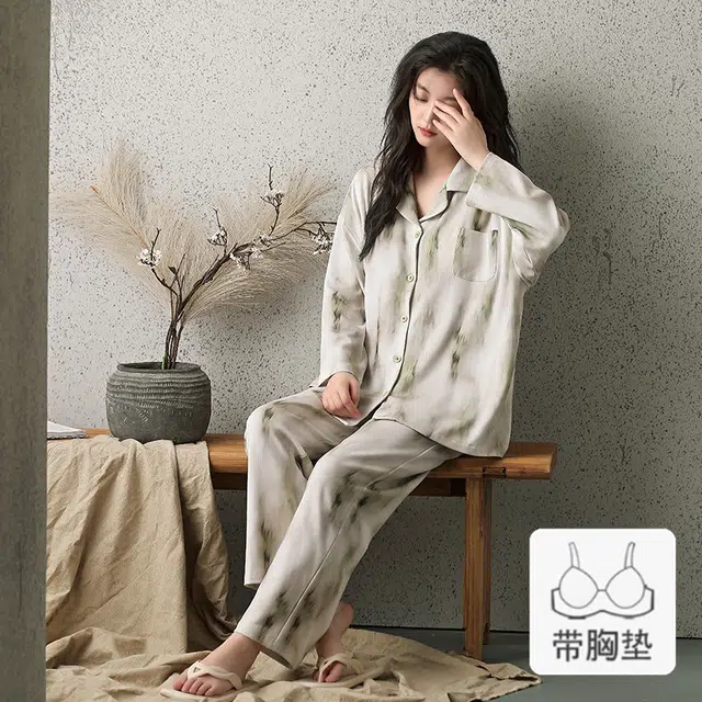 欧迪芬 亲肤柔软透气舒适带胸垫泼墨可外穿家居服睡衣套装 女款 绿色晕染