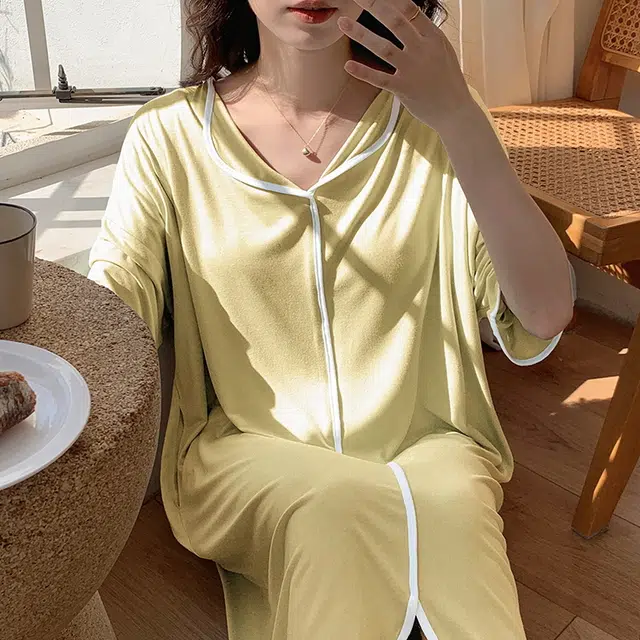 欧迪芬 套头短袖小翻领款带胸垫亲肤柔软青春活力甜美可爱带胸垫睡裙 女款