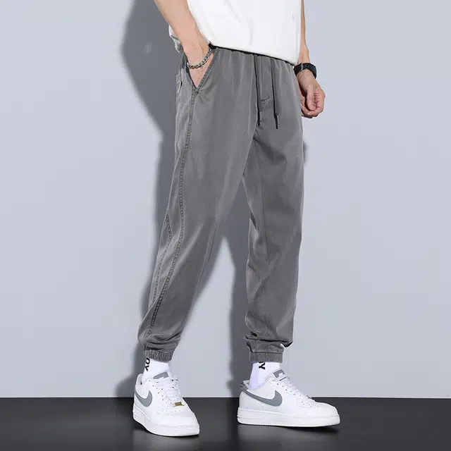 雅鹿 潮牌纯色简约束脚宽松中腰潮牌百搭休闲九分牛仔裤 男款