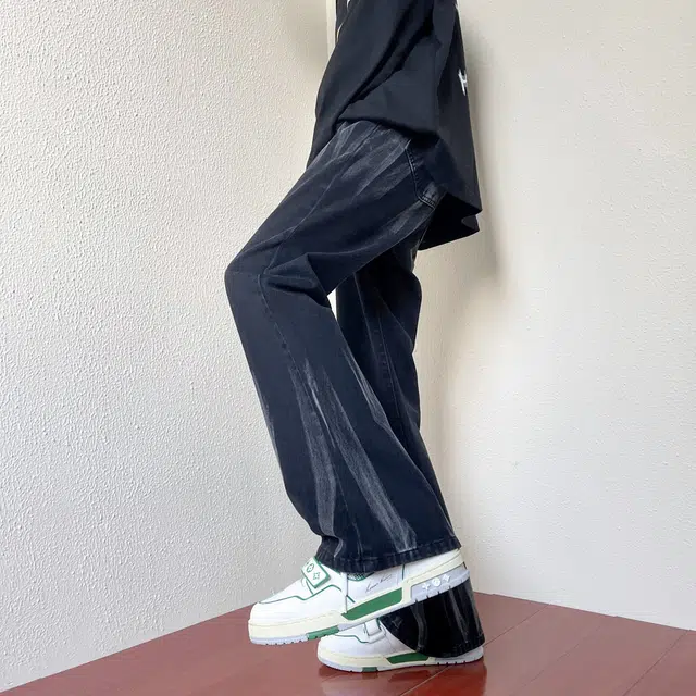 雅鹿 做旧中腰拉链宽松阔腿牛仔裤 男女同款 黑色