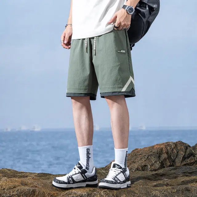 雅鹿 潮牌百搭沙滩五分裤宽松系带篮球裤纯色简约中腰休闲短裤 男款