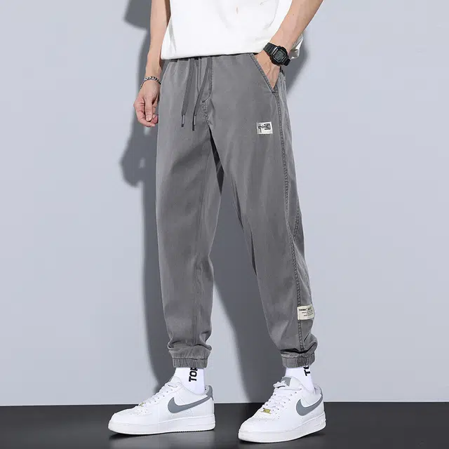 雅鹿 潮牌纯色简约束脚宽松中腰潮牌百搭休闲九分牛仔裤 男款