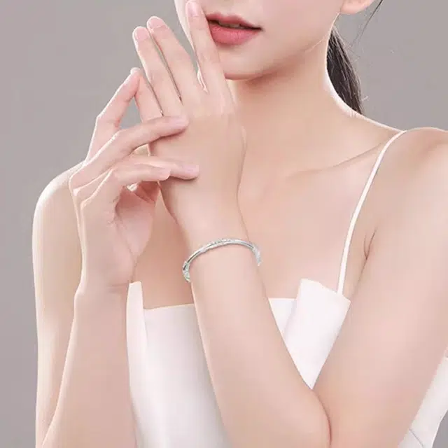 谧月珠宝 繁花似锦 推拉年轻  小众高级感 可调节素圈叠戴 实心简约 新中式小众高级感 国风雕刻轻奢古法 合金 手镯 女款