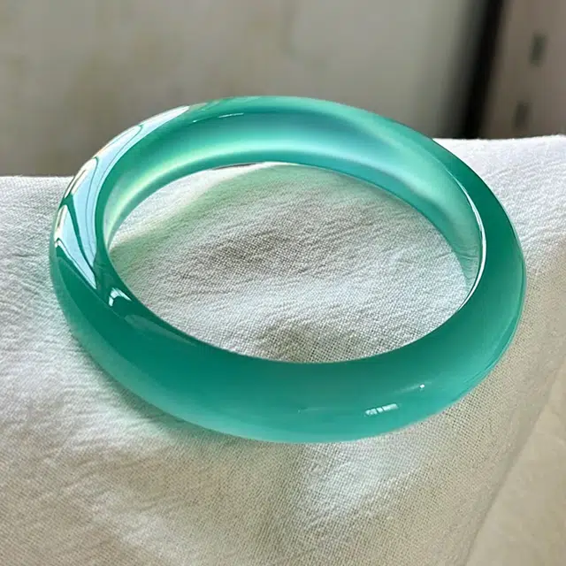 谧月珠宝 国风国潮清冷感新中式气质显白 复古小众设计高级感招财转运纳福民族风油青色古典高奢优雅 玛瑙 玉石手镯 女款