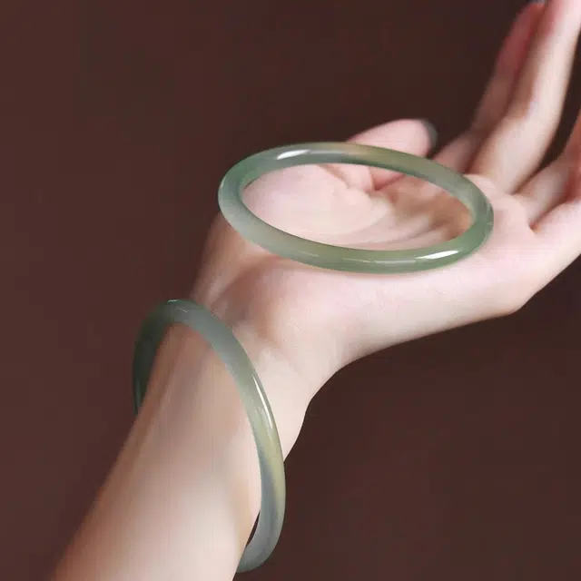 谧月珠宝 美人圆条复古温柔典雅年轻显白 新中式国潮国风 玛瑙 玉石手镯 女款