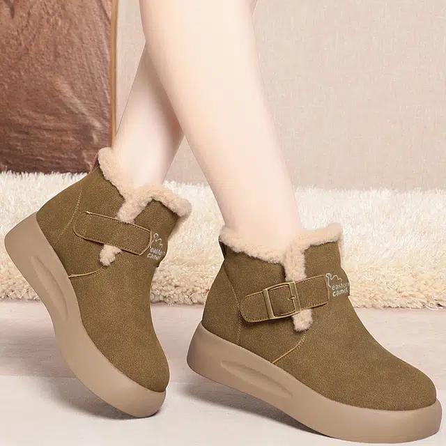 EASTERN CAMEL PU