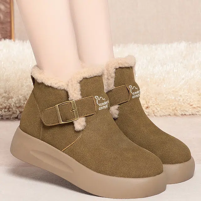 EASTERN CAMEL PU