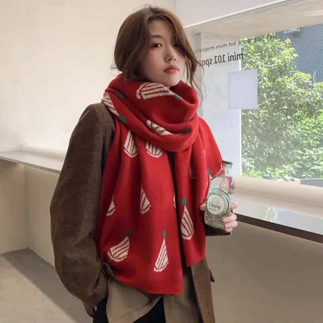 纳兰杜 秋冬保暖圣诞氛围百搭时尚保暖加厚高级感礼盒装 聚酯纤维 绒线围巾 男女同款情侣款 红色