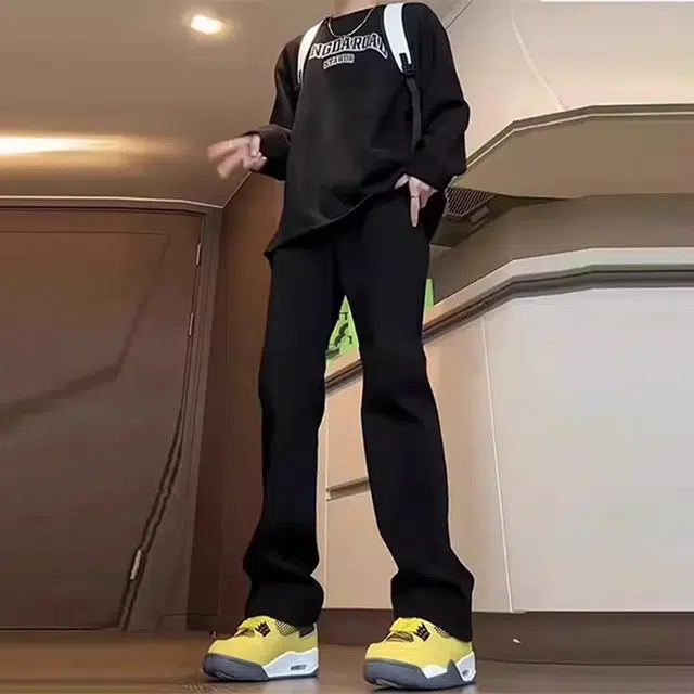 八哥 弯刀微喇裤美式高街无性别主义水洗做旧基础款系带弹力百搭透气显高通勤纯色复古直筒牛仔裤 男女同款