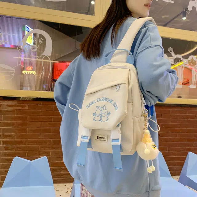 米囹 韩版时尚质地耐磨 可爱兔子图案运动复古  轻盈 斜跨包 中号 白色加公仔/黑色加公仔/粉红色加公仔/紫色加公仔/绿色加公仔