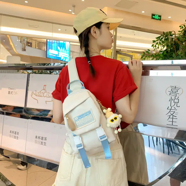 米囹 女孩百搭甜酷风 经典逛街出游通勤 男女同款 轻盈 斜跨包 中号 白色/黑色/红色/紫色/粉红色