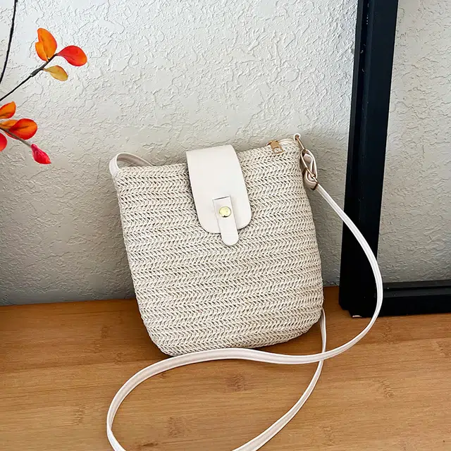 米囹 金属元素户外酷 女孩乐趣素雅装扮 清洗速干耐磨 女款 轻盈 斜跨包 小号 白色/卡其色/棕色