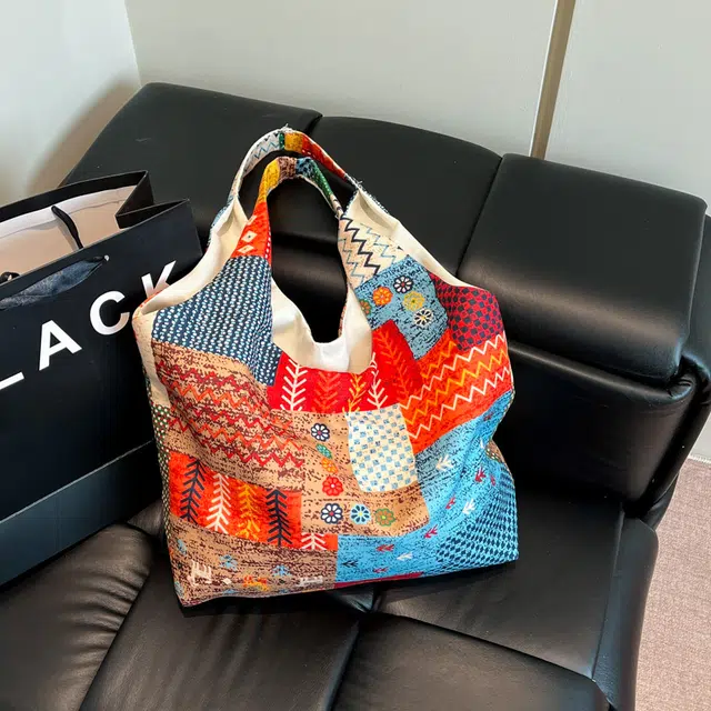 米囹 彩虹撞色视觉拼接感 逛街出游秋时光好看 女款 轻盈 拎包 大号 青少年 白色里布/黄色里布