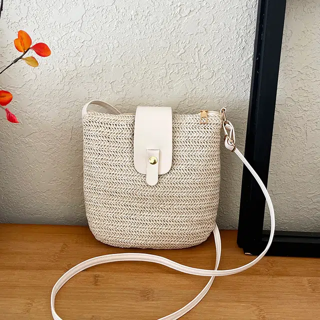 米囹 金属元素户外酷 女孩乐趣素雅装扮 清洗速干耐磨 女款 轻盈 斜跨包 小号 白色/卡其色/棕色