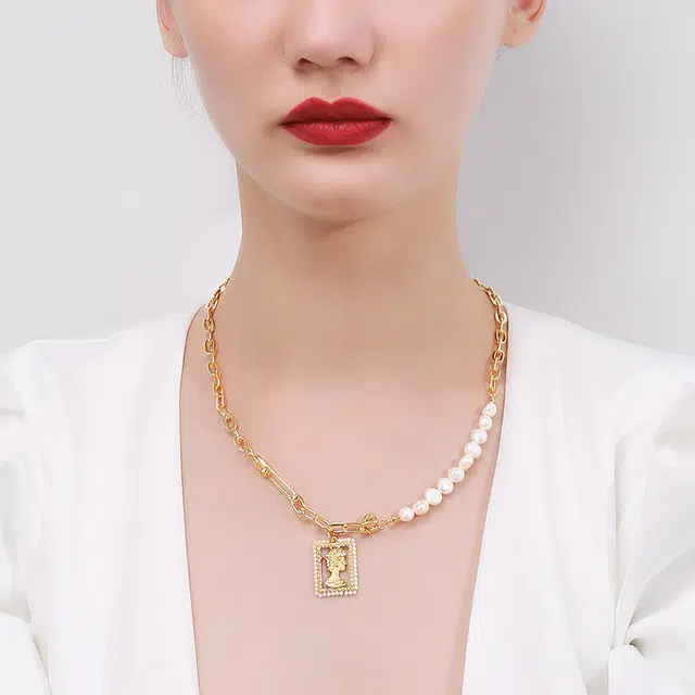 心言心语 方形人像轻奢小众设计高级感 合金 项链 女款