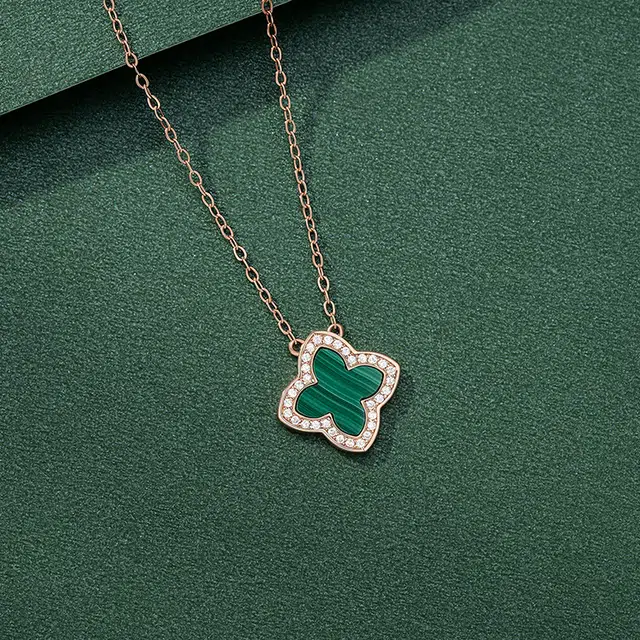 925