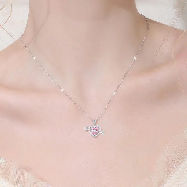 925