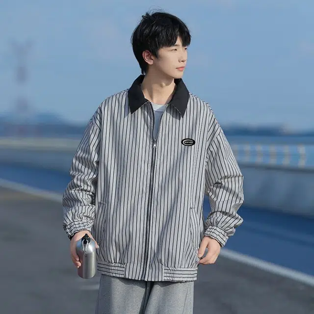 NEAR HERE ins
