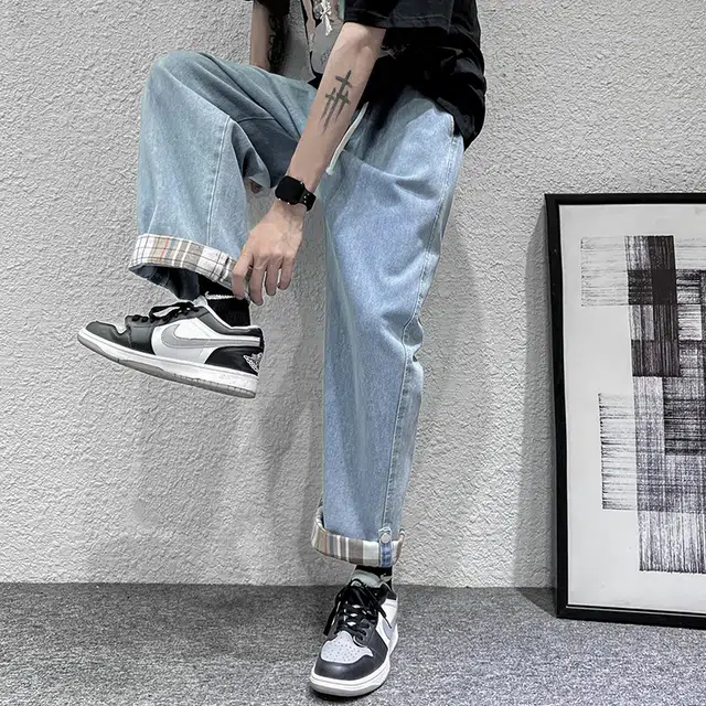NEAR HERE ins