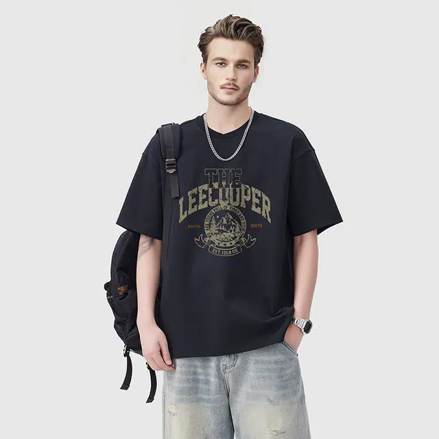 Lee Cooper T