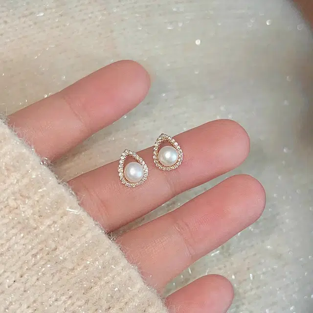 WAW