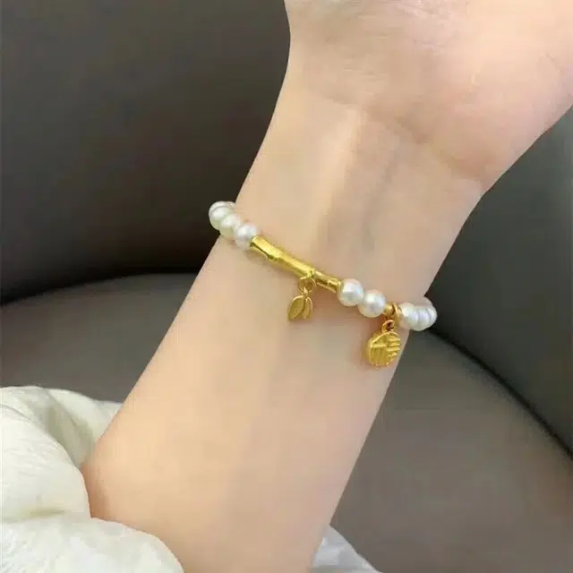 999