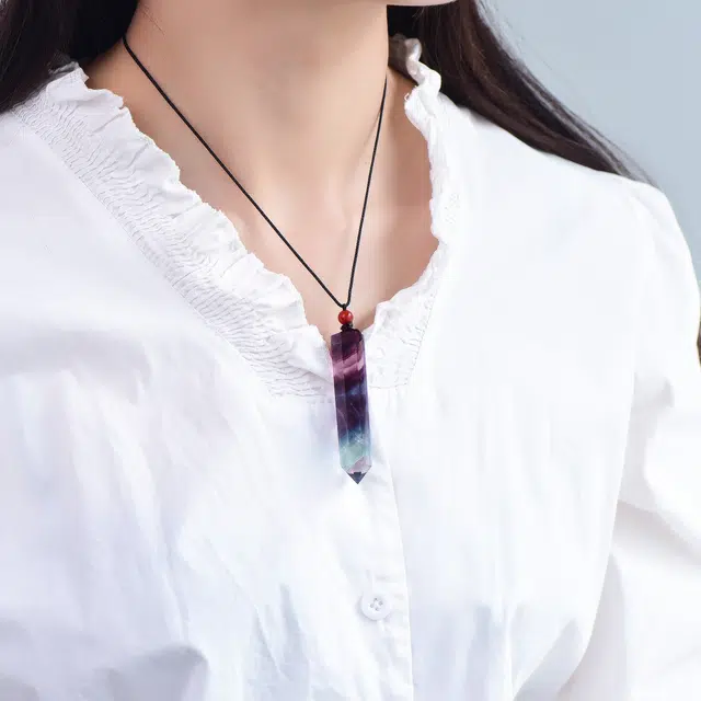 传否 轻奢风 七彩六棱柱子 简约大气 好运平安天然 多色水晶 项链 男女同款情侣款