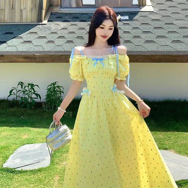 依钗 泡泡袖方领梨形身材收腰显瘦甜美碎花度假风短裙短袖连衣裙 女款