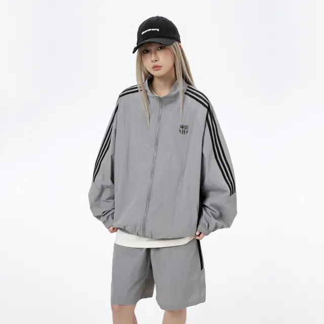 巴塞罗那足球俱乐部 美式复古户外出游三条杠拼接轻薄速干外套休闲通勤百搭宽松凉感透气运动钓鱼骑行 防紫外线防晒服 男女同款