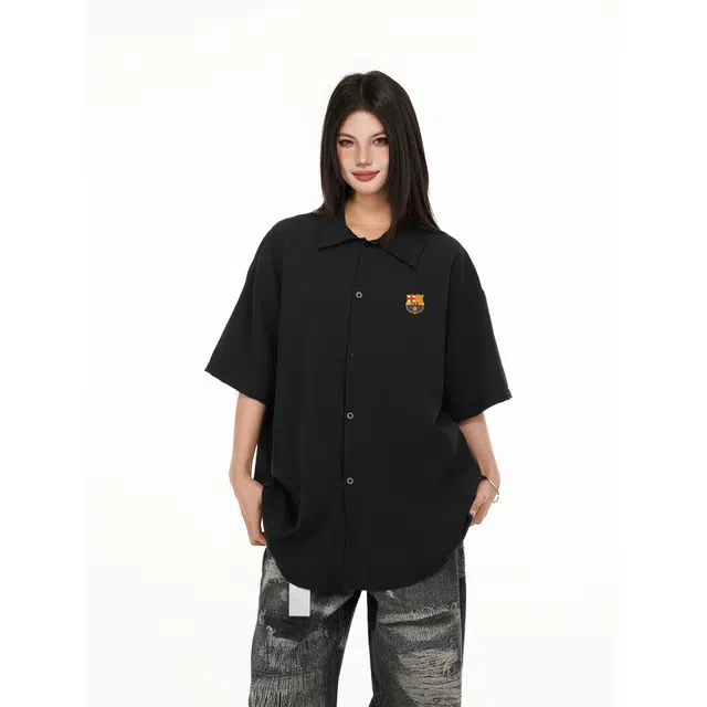 巴塞罗那足球俱乐部 冰丝凉感透气轻薄亲肤柔软纯色宽松百搭翻领短袖衬衫 男女同款