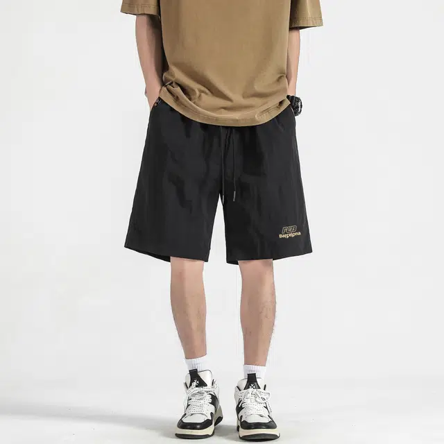 巴塞罗那足球俱乐部 美式基础款纯色简约户外防晒轻薄运动速干宽松舒适透气日常通勤百搭篮球五分休闲短裤 男女同款