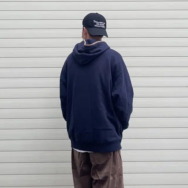 范索米 秋款学院风 绘画人物布贴刺绣连帽宽松百搭卫衣情侣 男女同款