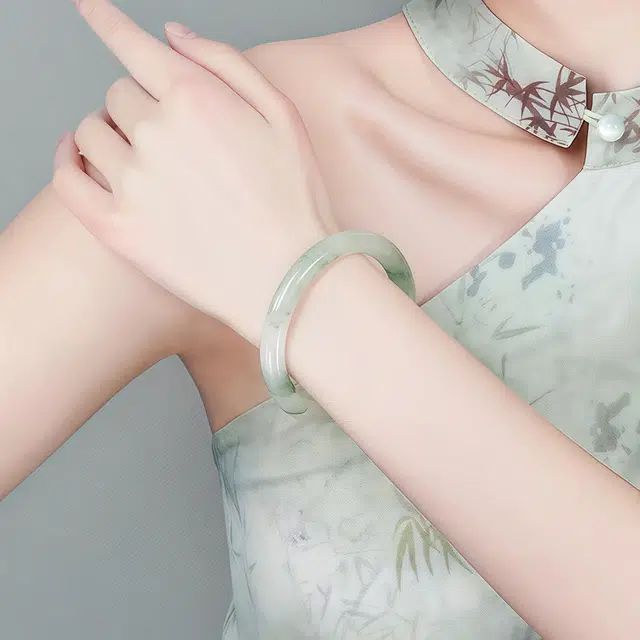 尚仟伊 清冷平安新中式旗袍汉服气质温婉时尚优雅#好运天然 天山翠 手镯 女款