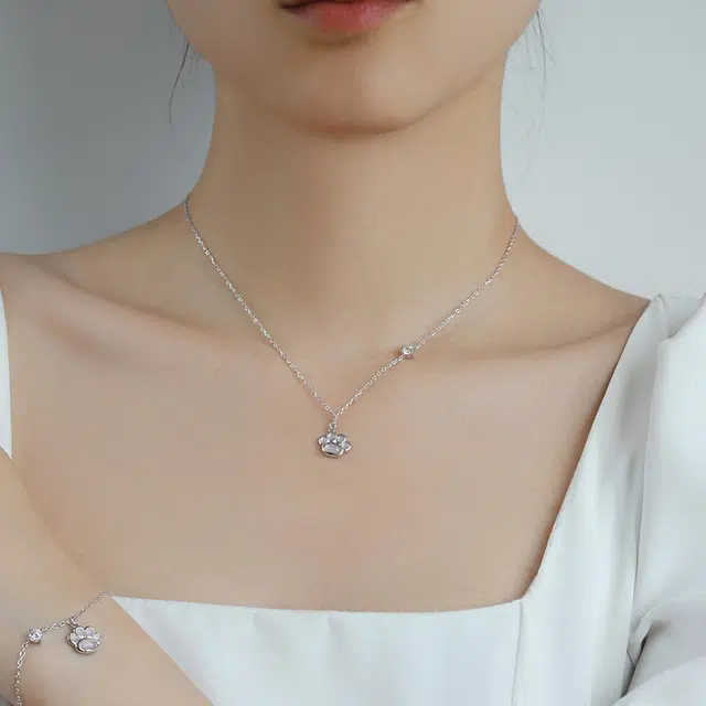 尚仟伊 【灵动招财】甜心猫爪锁骨链俏皮萌趣粉嫩少女心简约可爱表白告白甜蜜饰爱#好运合成/人造 粉水晶 项链 女款