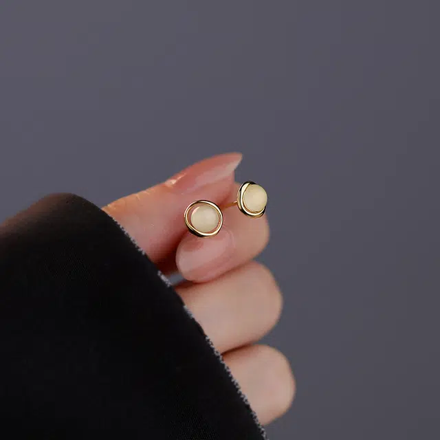 尚仟伊 轻奢精致小巧高级感小众设计国潮冷淡风素圈镂空 睡觉免摘耳骨钉 猫眼石 耳钉 女款