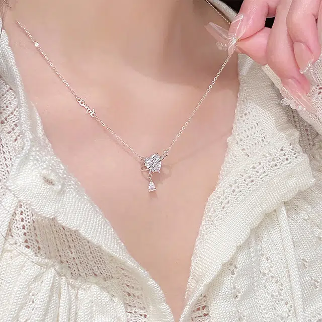 【永恒之心】 琉堇 璀璨之心 爱神之泪甜美闪耀镶嵌爱心之石足银锁骨链 轻奢小众高级感设计精致浪漫柒夕告白礼 锆石 纯银项链 女款