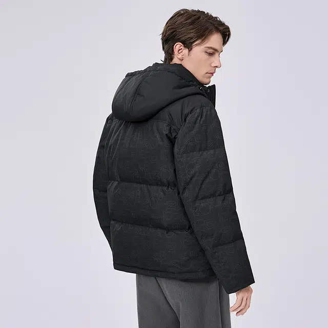 与狼共舞 抗寒防风高充绒垂感时尚满印字母潮流加高立领连帽户外休闲舒暖加厚面包羽绒服 男款