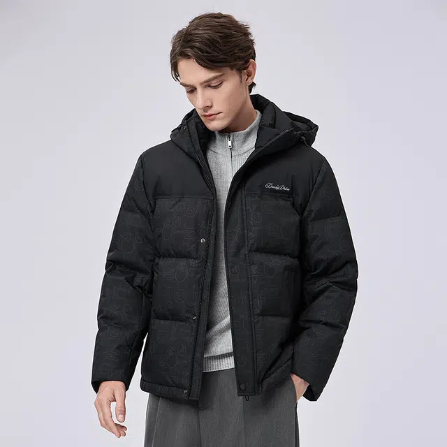 与狼共舞 抗寒防风高充绒垂感时尚满印字母潮流加高立领连帽户外休闲舒暖加厚面包羽绒服 男款