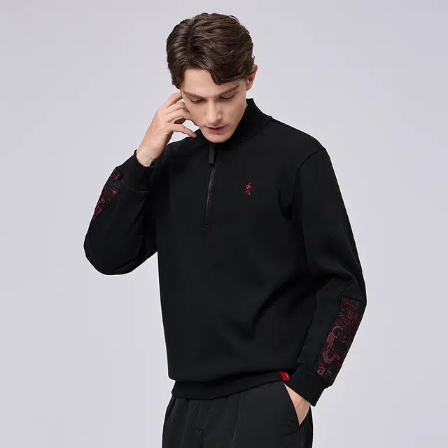 限定年品 与狼共舞 蓄热柔绒舒暖亲肤时尚国风臂花刺绣半开襟立领抗菌加厚卫衣 男款