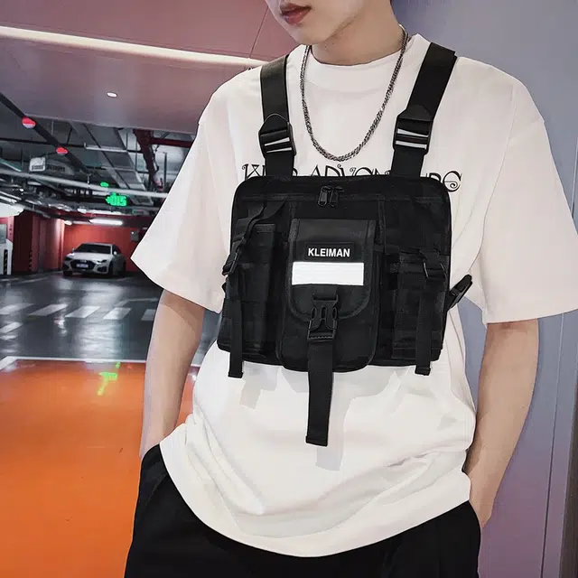 尊梵 潮牌机能马甲背心多口袋反光条 牛津布 胸包 常规 男女同款情侣款 黑色