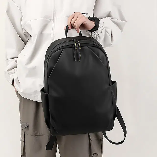 尊梵 大容量简约潮流轻便旅行 尼龙布 双肩包 男款 黑色