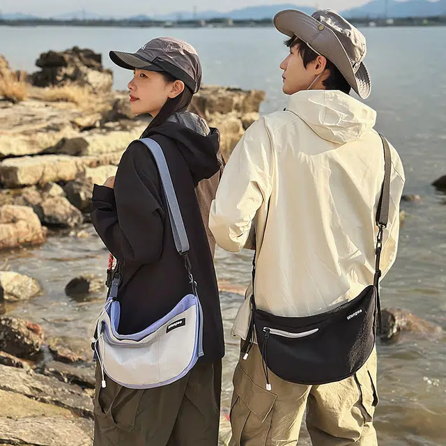 尊梵 简约百搭外出旅行轻便 尼龙 单肩包 男女同款情侣款 多色